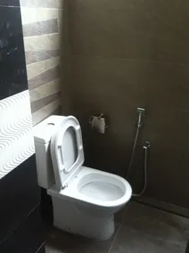 designer hyggelig rummelig stue og køkkenlejlighed - Image 3