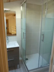 Stor hytte i vinkler med storslået udsigt over søen og bjergene, klassificeret 4 * - Image 4