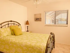 Beautiful heated POOL&SPA home centrally located! - Image 5