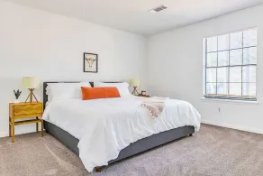Spacious and Modern 18 min from Stone Mountain - Image 5
