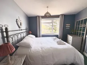 High Spec 2 Bedroom Apartment with Amazing Sea Views - Image 5