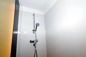 Apartment in Former Coach House - Image 3