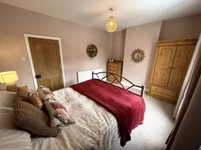 Two Bed Charming Cottage - Image 5
