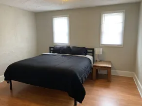 Two Bedroom Private Townhome Near Downtown Indianapolis - Image 4