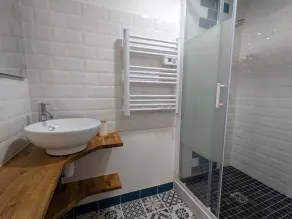 Acogedor gîte con jardín privado, cerca del castillo y chocolaterías, ideal para familias. - Image 2