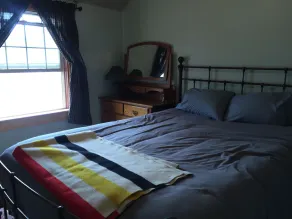 Clean cabin downtown, fresh renovation of 1919 classic - Image 5