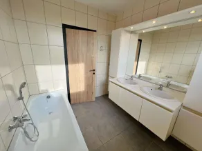 Casa a Noiseux con Idromassaggio & Giardino - Image 4