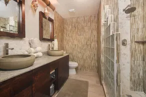 Condo Oceanfront élégant avec Double Master Suites - Image 3