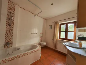 Beautiful Apartment with Country House Charm, Private Entrance & Outdoor Area - Image 2