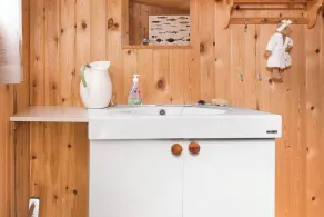 Cabin - Sleeps 6 - Pets Ok - Pato - Parking - Image 2