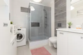 Appartement spacieux | 2 chambres, balcon, à proximité du métro - Image 2