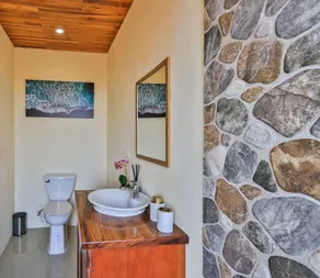Penthouse Suite Whitewater Ocean / Mountain Views - Image 4