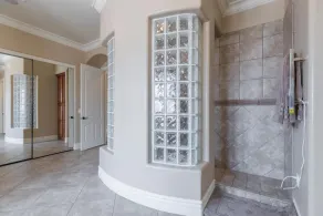 Fabulous custom home with a heated pool on a Jack Nicholaus golf course - Image 2