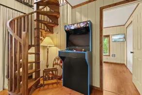 Lux Chalet with Amazing Views of Grandfather Mtn - Image 2