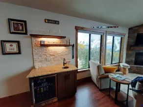 Schweitzer Mt. Townhome - Pet Friendly, Sleeps 12 - Image 2