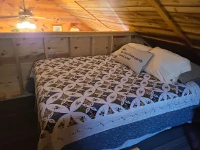 COZY CABIN AT PATOKA LAKE(in happy hollow) - Image 5