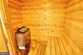 CozyBearCave at Lake Laura - Image 2