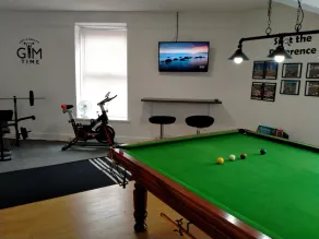 The Old Post Office -Games / Gym Room, Multiple Bedrooms Great for Families - Image 3