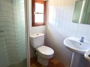 Encantadora casa de campo convertida junto al bosque, piscina privada, excelentes vistas - Image 2