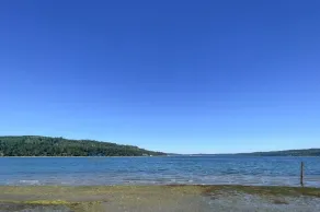 Port Townsend waterfront hot tub. - Image 3