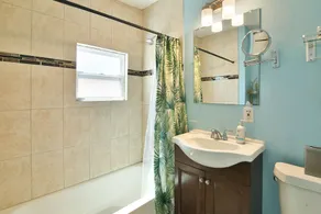 Sunny Sarasota with easy access to Lido and Siesta Beaches and downtown Sarasota - Image 3