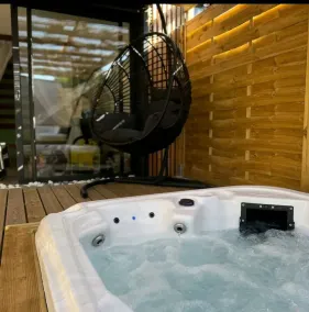 𝐄𝐬𝐜𝐚𝐩𝐞 𝐙𝐞𝐧 Tropical Villa & Private Spa - Image 2