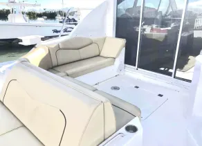 Day or Night charters! Seas the Moment! 42' Charter Yacht- 2 beds 2 baths - Image 5
