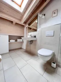 (4) Giebelstüberl -1-Zimmer Appartement , ca. 30qm, 1-2 Personen, Wohn/Schlafraum, Kochnische, Balkon - Image 3