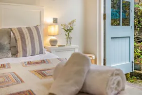 Quay Cottage - Waterfront Cottage in Dittisham, Sleeps 8 - Image 5