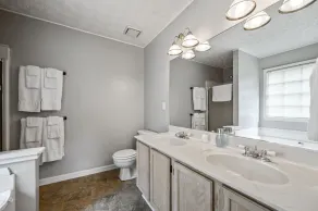 Spacious 4BR in Marietta with Modern Amenities - Image 5