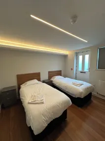 Contractors Guest House - Image 4