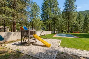 Recharge by The River by NW Comfy Cabins - Image 2