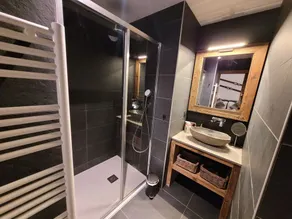 Appartement cosy pour 6 aux Gets avec WIFI et terrasse - Image 3