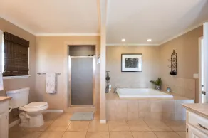 🏝Princeville Bliss, Huge Lanai - 3 bedroom, 4 queens, sleeps 10 🐠 - Image 3