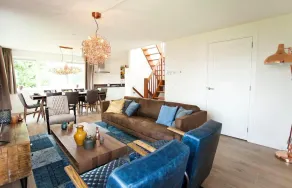 Bungalow with 5 bedrooms and a terrace - Image 5