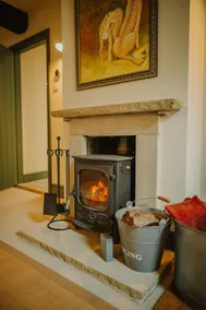 The Piggery - stylish barn conversion in the heart of the High Peak - Image 3