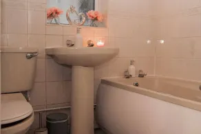 Lovely 2 Bedroom Home Coventry - Image 4