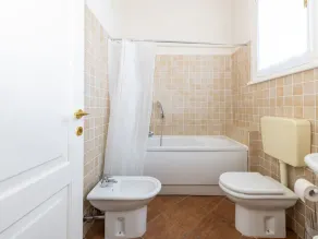 Bonito apartamento para 4 personas con A/C, WIFI, TV, terraza y mascotas permitida - Image 3