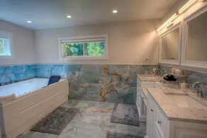 Creek Side Summit home - Image 3