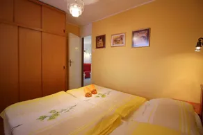 Bungalow with beautiful garden and air conditioning - Image 5