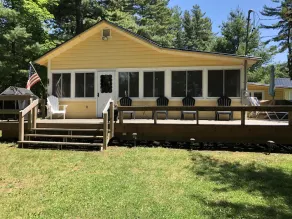 Spacious Cottage with Lake Access in quiet lakeside community - Image 5