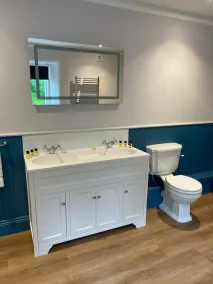 A beautifully renovated 5 Bedroom House with outdoor space and private Garden - Image 4