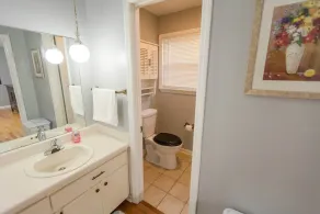 ROOMY!, pet friendly, fenced backyard. - Image 5