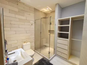 1st Luxury Warehouse - Image 3
