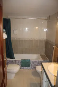 Apartment in a Quiet Historic Building with Views - Image 4