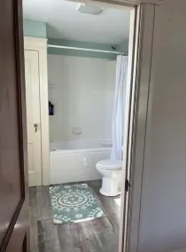 CHARMING LARGE 3 Bedroom Entire Home - Image 5