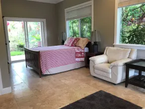 Paradise on park like estate with beautiful ocean and mountain view - Image 3