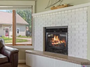 Lakeside Comfort in the Heart of Gull Lake, Beach Access, Boat Rentals - Image 3