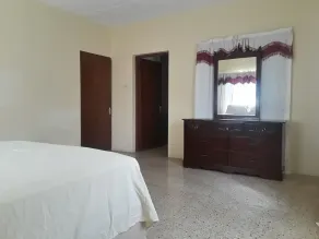 Secluded location/Weekly Discounts/ 15 mins Ocho Rios/ Netflix Cable TV - Image 5
