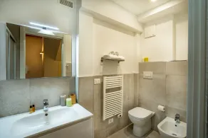 CASA TINA PISO 2 (vista jardín) - Image 2
